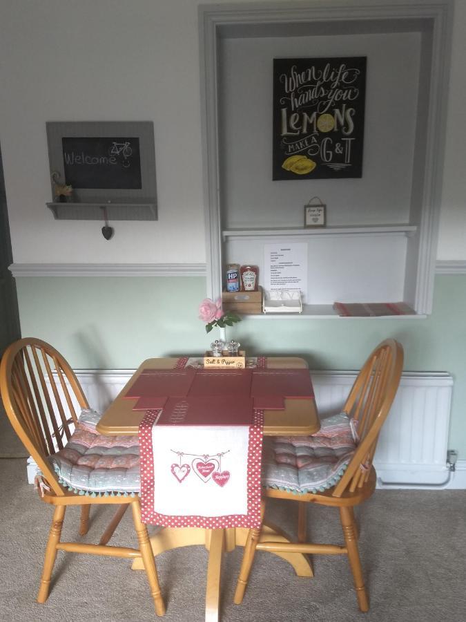 Pentre Isaf Bed & Breakfast Конуи Екстериор снимка